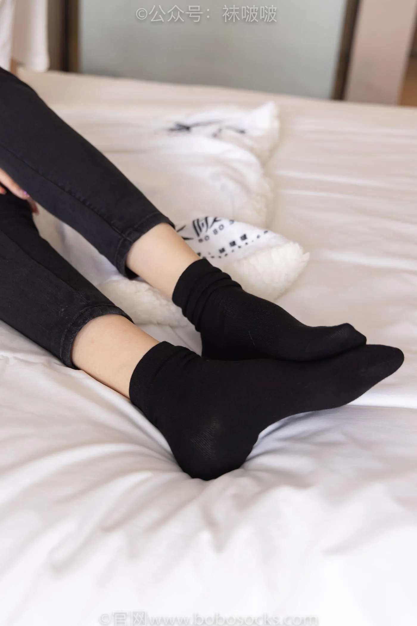 [BoBoSocks袜啵啵]NO.055 稚予-斯凯奇运动鞋、白棉袜、黑棉袜 [139P]插图9